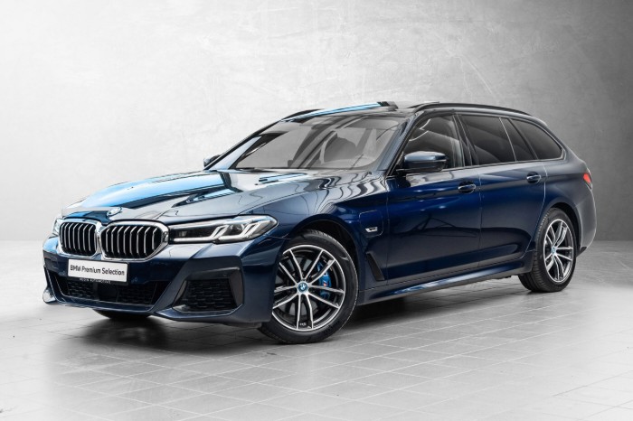 530e xDrive Touring