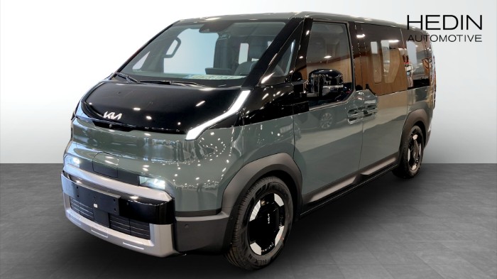 PASSENGER PLUS PRO 5-SITS LONG RANGE