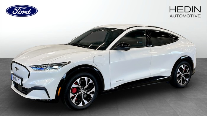 AWD STANDARD RANGE (70 KWH) 269 HK / B&O / 360-kamera
