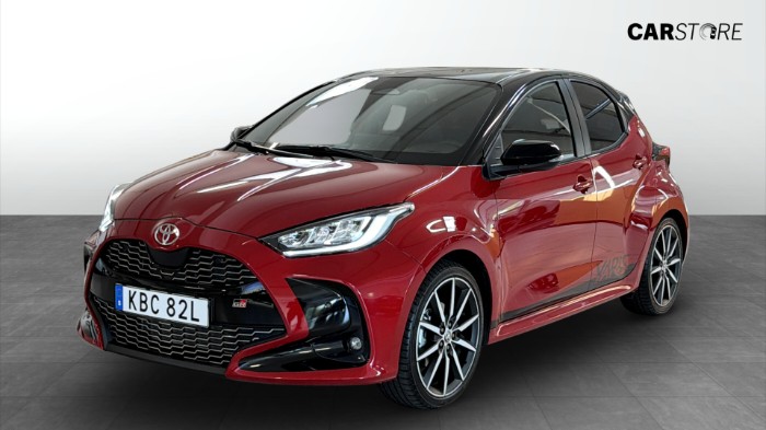 HYBRID GR-Sport 130HK / Blis / Kamera / CarPlay
