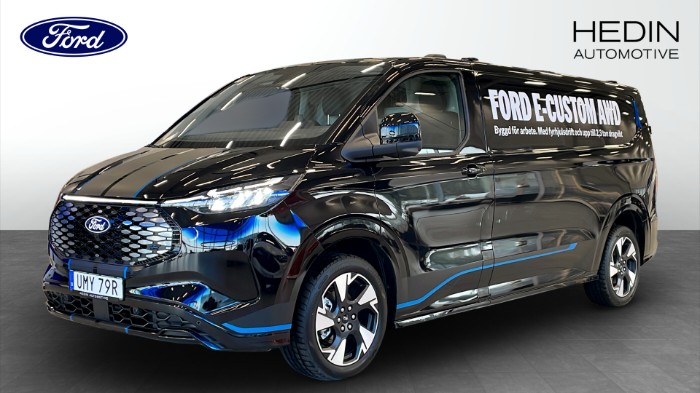 E-CUSTOM  SPORT SKÅP 340L AWD / 360-kamera / Drag
