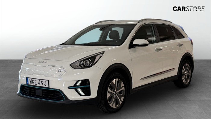 64 kWh Advance 204Hk / Kamera / Drag