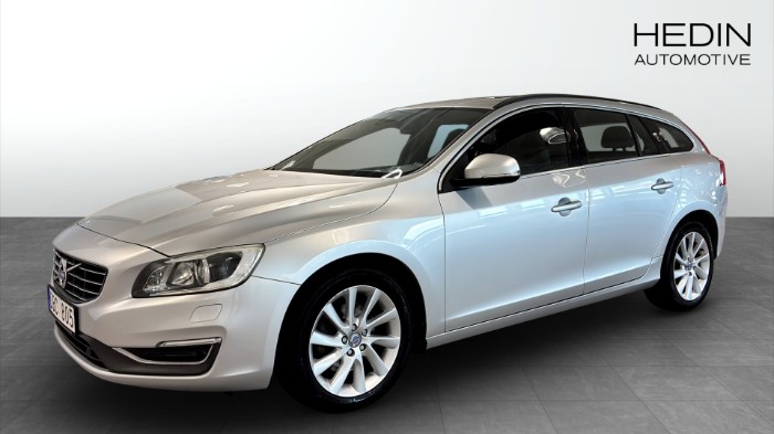 V60 D4 Momentum Business Edition / Drag /Pano