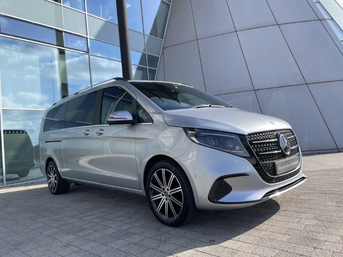 2.0 V300d Premium MPV 5dr Diesel G-Tronic+ Euro 6 (s/s) (8 Seat, Extra Long) (237 ps)