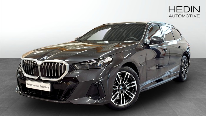 xDrive Touring M-Sport Drag