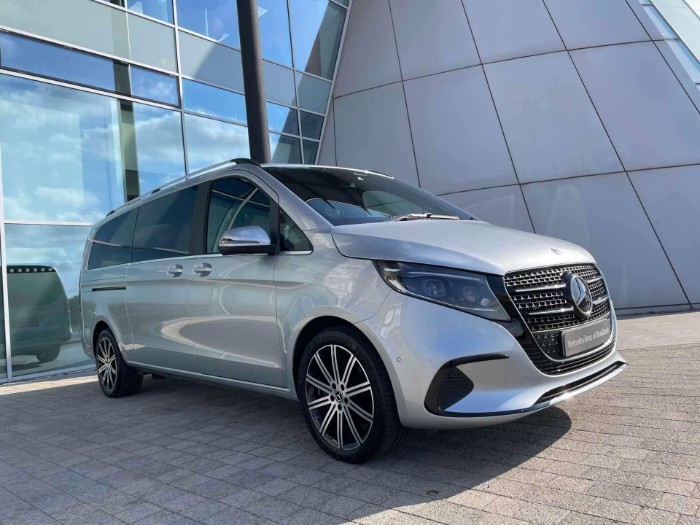 2.0 V300d Premium MPV 5dr Diesel G-Tronic+ Euro 6 (s/s) (8 Seat, Extra Long) (237 ps)