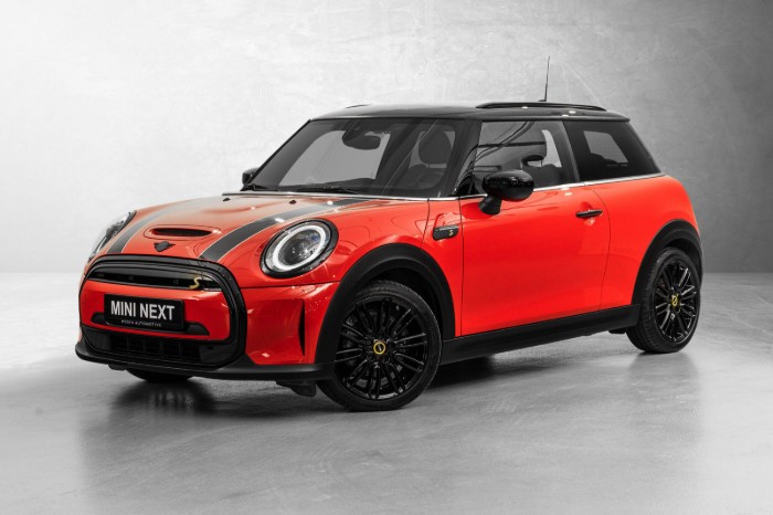 Cooper SE Essential