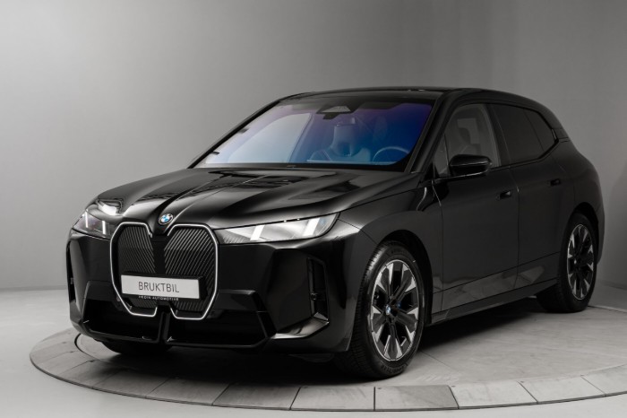 xDrive60