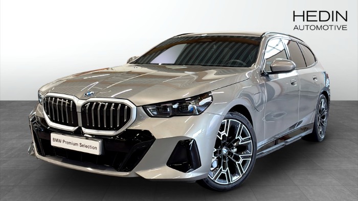 xDrive Touring M-Sport Bowers/Wilk 20" Iconic glow