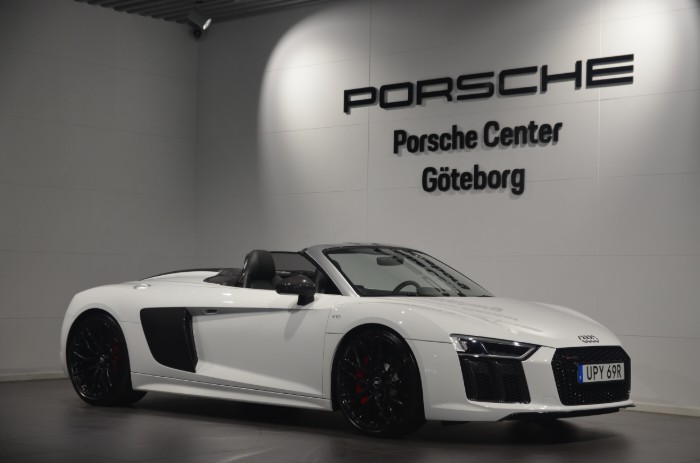 Spyder 5.2 V10 FSI Quattro S-Tronic / Låga mil / Carbon / B&O