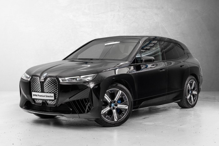 xDrive50 Fully Charged (K)