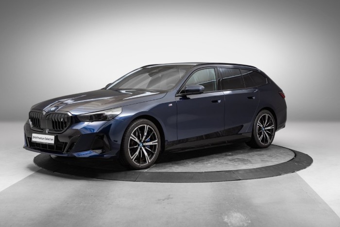 Touring xDrive40 Fully Charged Premium E (K)
