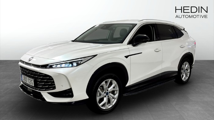 LUXURY PLUG-IN HYBRID
