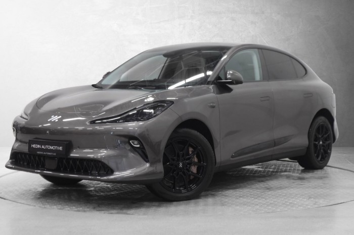 100kWh AWD
