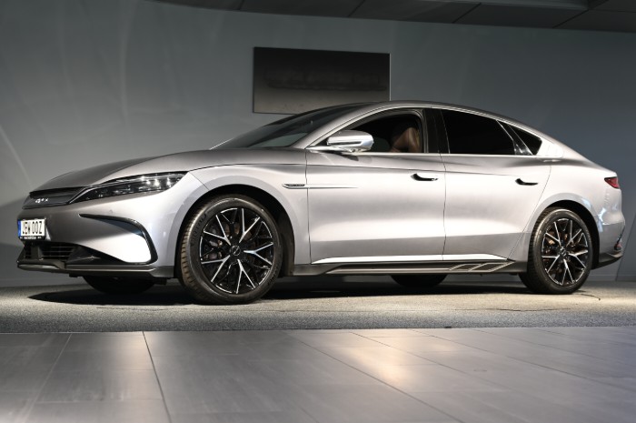 EV Executive AWD 517hk