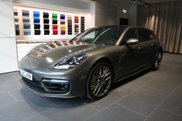 4 E-Hybrid Sport Turismo Platinum Edition