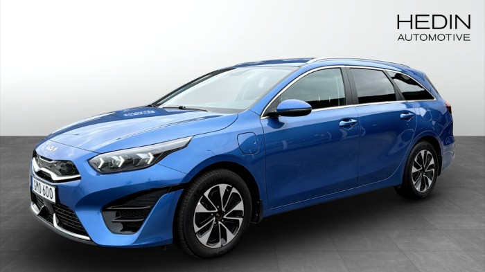 PHEV ADVANCE 141HK DRAG KAMERA CARPLAY NAVI