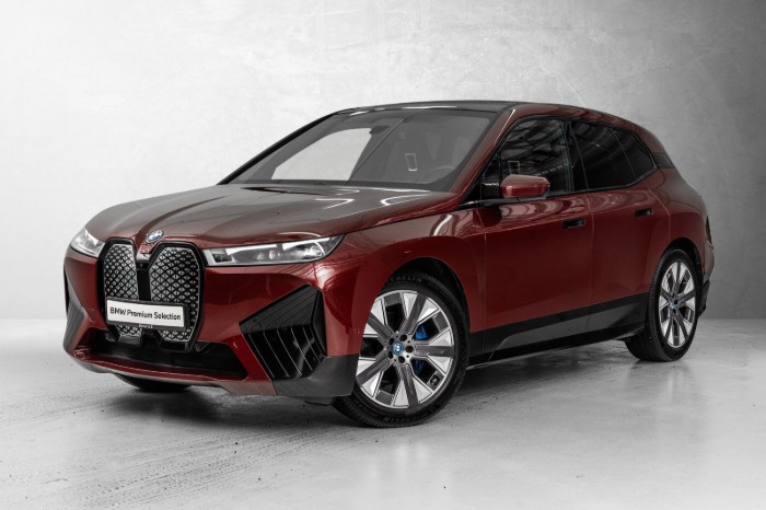 xDrive50 Fully Charged