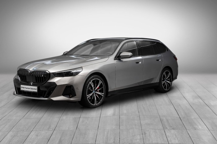 Touring xDrive40 Fully Charged (K)