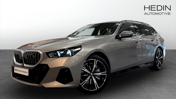 xDrive40 Touring M Sport H/K Drag Rattvärme