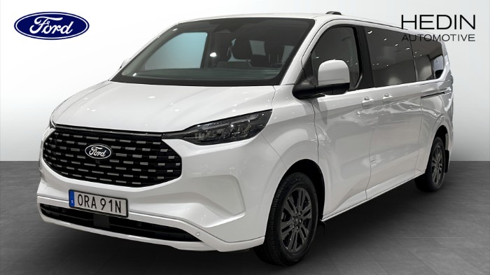 CUSTOM V710 TITANIUM TOURNEO 340L PHEV 9sits