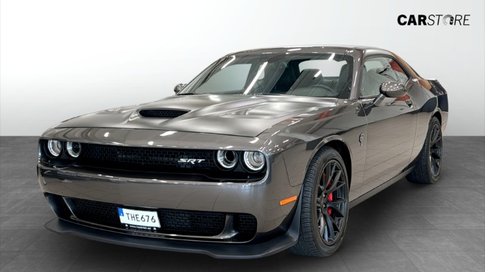 SRT HELLCAT (717hk) HARMAN KARDON