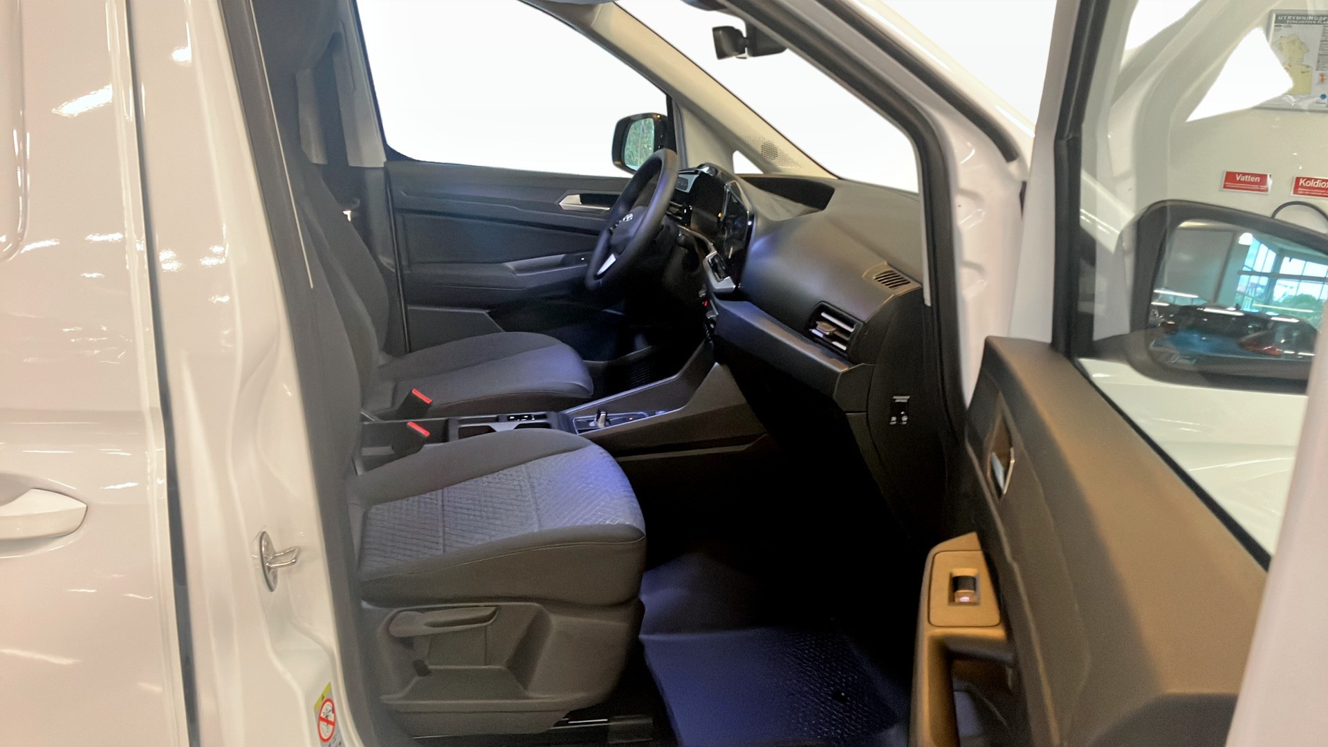 Ford Transit Connect L2 2.0 EcoBlue Powershift 7, 7-trins, 122ps, 2026