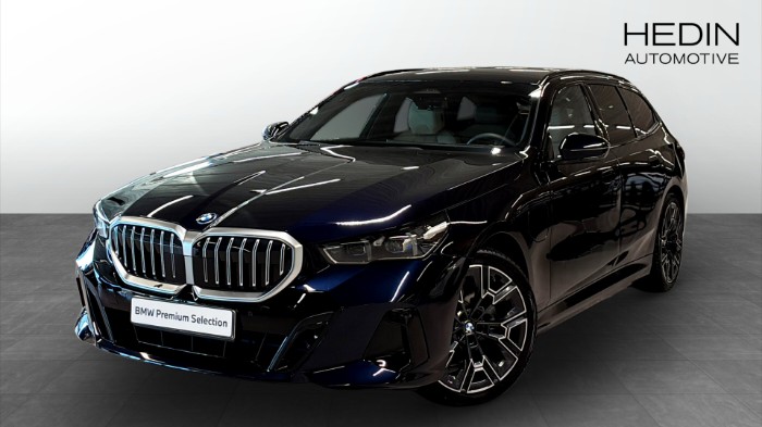 xDrive Touring M Sport Business Drag B&W