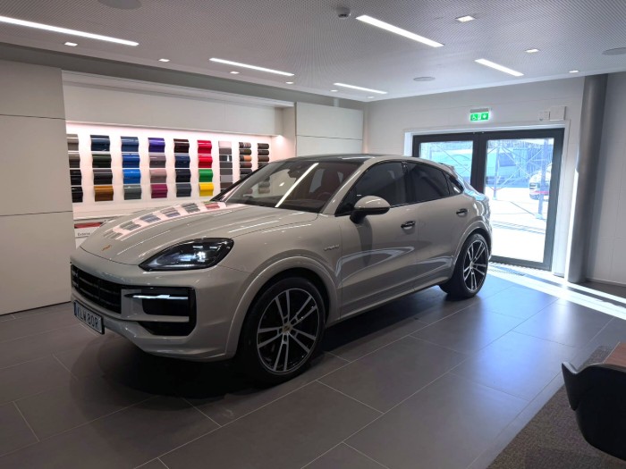 E-Hybrid Coupé 470hp / Burmester / VAT