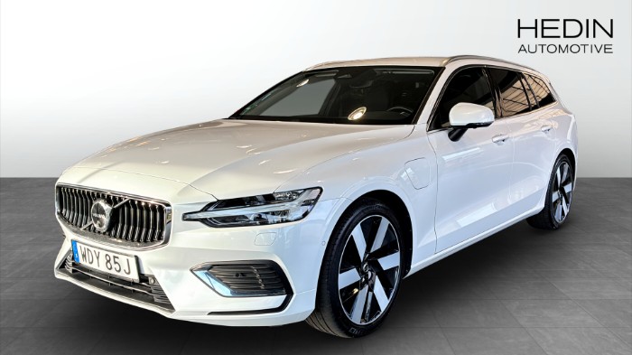 T6 Plug-In Hybrid AWD Core Edition 350hk Drag Navi Kamera