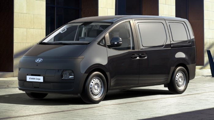 84kWh CARGO  3-SITS / SKÅP - LANSERINGSERBJUDANDE