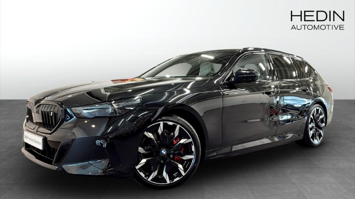 xDrive 40 Touring M Sport Pano Elstol m minne 4-zon 360