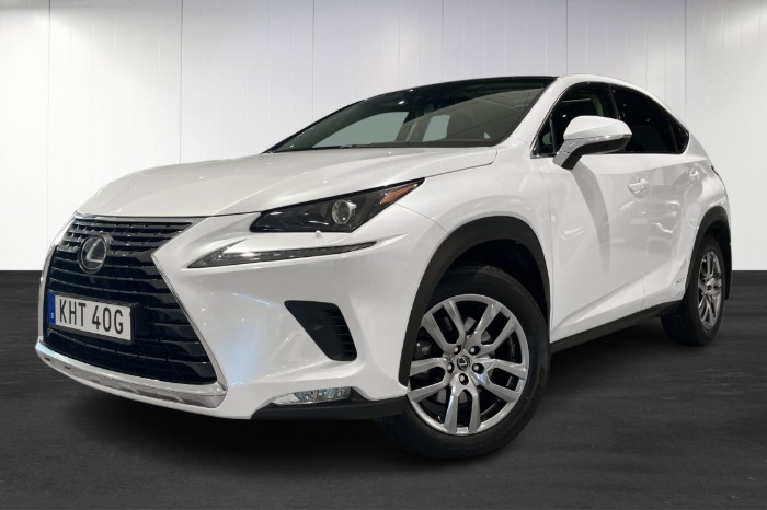 LEXUS NX300H Executive Panorama Drag Navi