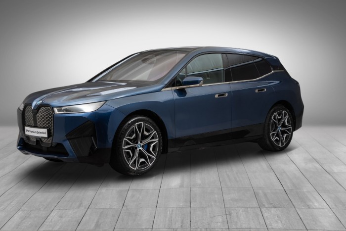 xDrive50 Fully Charged