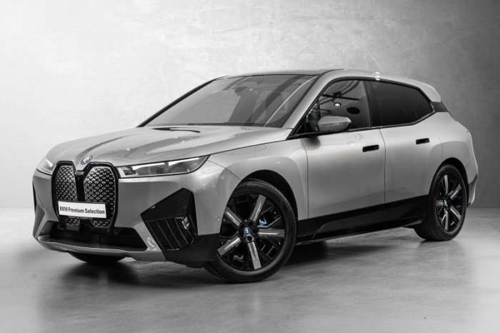 xDrive40 Fully Charged