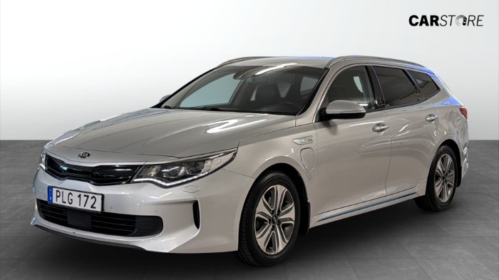 SW Plug-In Comfort 205Hk / Kamera / CarPlay