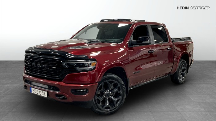 Crew Cab 5'7" Box 5.7 V8 HEMI 395hp 4x4 Limited
