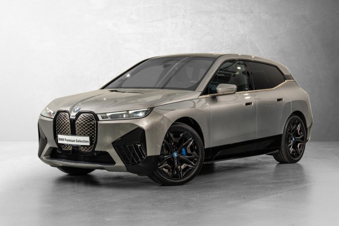 xDrive40 Fully Charged