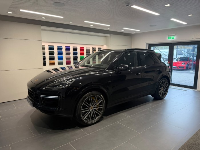 Turbo S E-Hybrid 680hp Approved