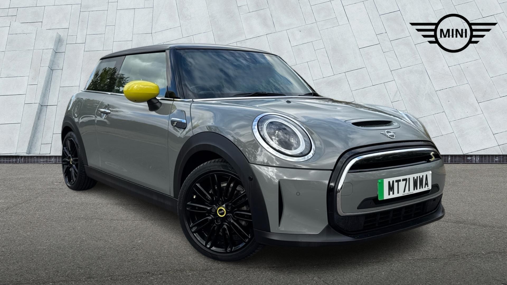 Mini Hatch 2021