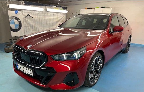 Touring xDrive40 Fully Charged Premium E (K)