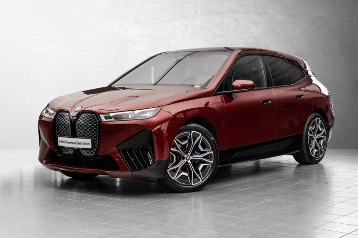 xDrive40 Fully Charged (K)