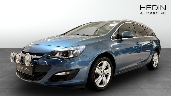 ASTRA SPORTS TOURER 1.4 TURBO AUTOMAT