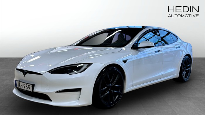 AWD 670hk 100kWh Pano Yoke Autopilot
