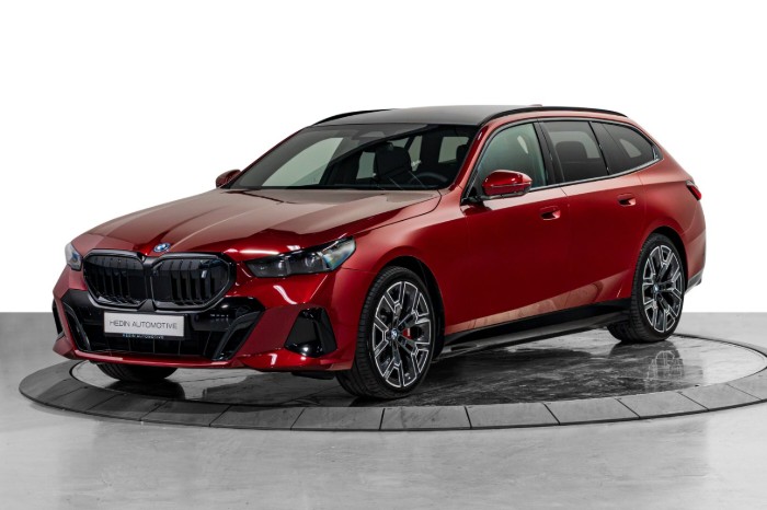 Touring xDrive40 Fully Charged Premium E (K)
