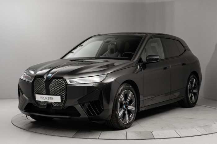 xDrive40 Fully Charged (K)