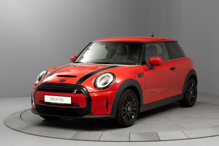 Cooper SE Essential