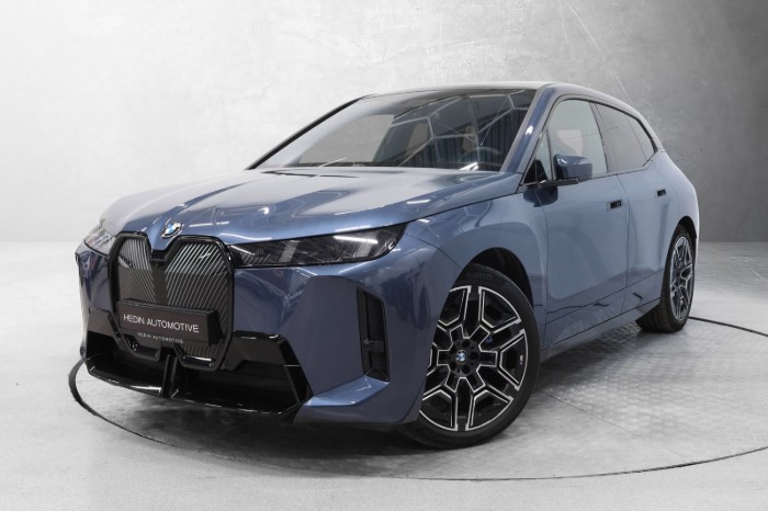 xDrive60 Fully Charged (K)