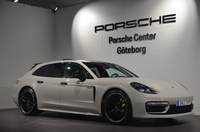 4 E-Hybrid Sport Turismo Platinum Edition / Leasebar / VAT
