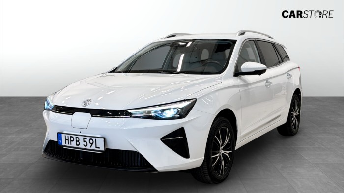 LUXURY 61 KWH (156hk) NAVI / 360-KAMERA